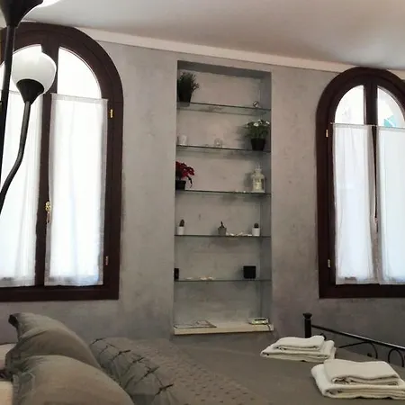 Apartment Mario 3 *